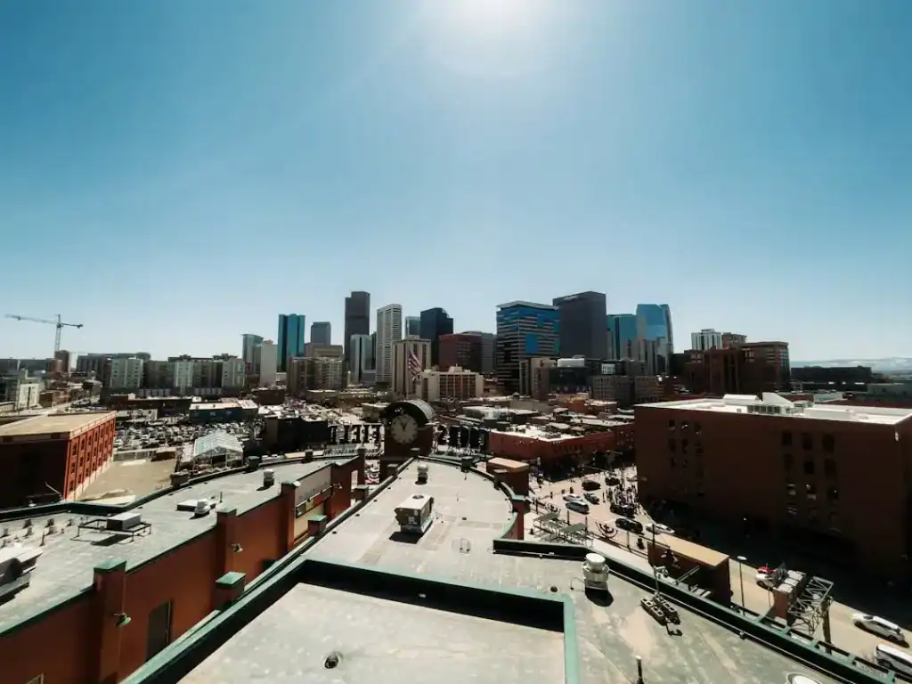 Why Hiring a Local Denver Moving Company Beats the National Chains (Real Costs & Service Differences)